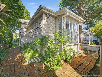 Declared Reserve $1,249,000 - Must Be Sold!