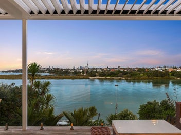 An exceptional, premium, waterside opportunity.