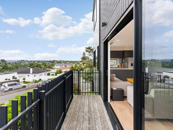 2x Ensuites, Garage, Freehold - Incredible Value
