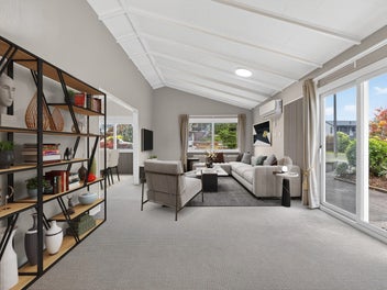 Top location + double glazing + move in ready