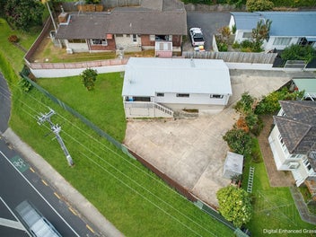 Light-Filled Living on Baycroft Avenue
