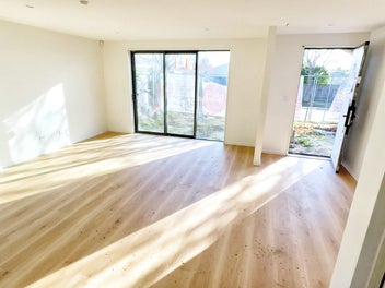 9 Modern Units Living Near University
