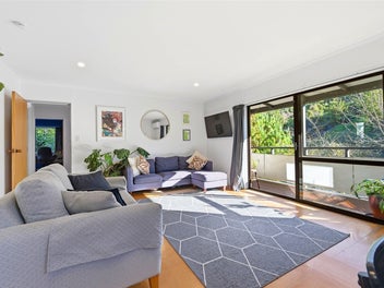 Cosy, Private & Close to It All
