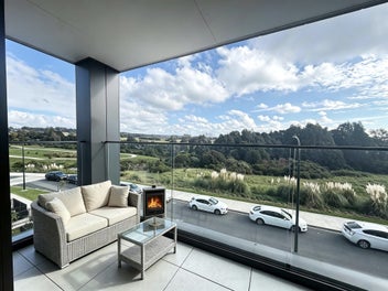 Corner|Freehold|Sky Tower Views|Reserve Facing!