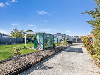 Warm, Double Glazed & a Gardener’s Paradise