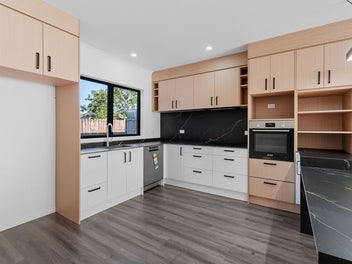 Brick and Tile 3 bedrooms in Pukete