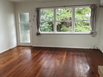 Stylish, Solid St. Johns & Ready to Move In