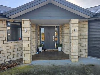 Image 1 of 21