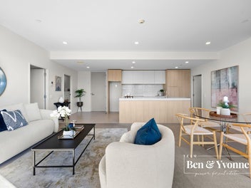 Luxurious 72m2 One Bed + Study