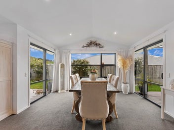 Sanctuary Delight, 4 Bed, 2 Living, Triple Garage