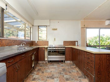 Lifestyle-Large Home-Great Shed