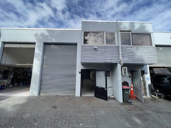 Image 1 of 7