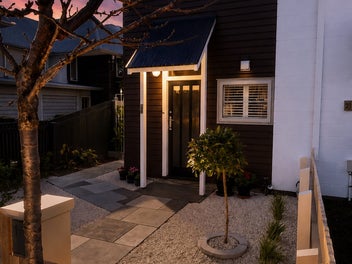 Price reduced - now $435,000!!