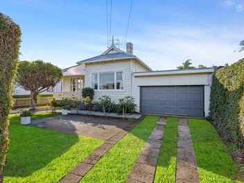 Timeless Villa With Plenty Of Charm