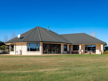 What a House! What a View!