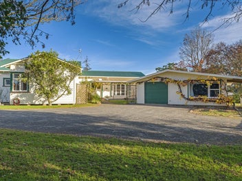REFRESHED RURAL CHARMER READY TO ENJOY