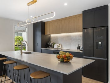 MODERN FAMILY LIVING + FUTURE POTENTIAL