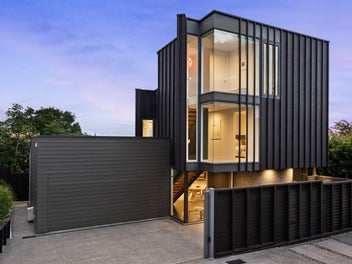 Proven architecture and immaculate presentation