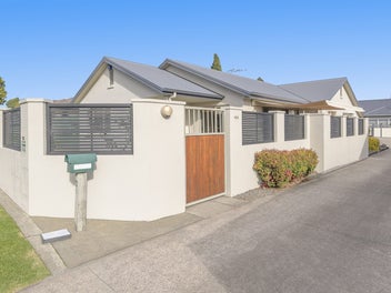 Fantastic family sanctuary with sun on 20th