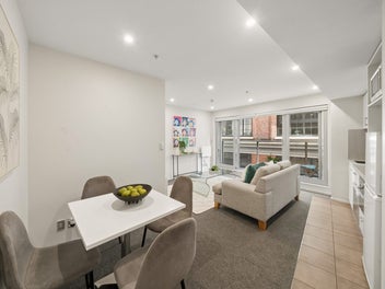 Sought-After SOHO Layout