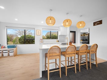 Stylish Upgrades, Sun-Soaked & Family Living!