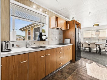Opportunity Awaits On A Generous Freehold Section