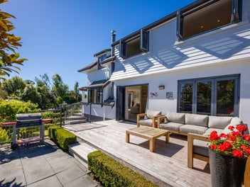 Classic elegance meets modern convenience!