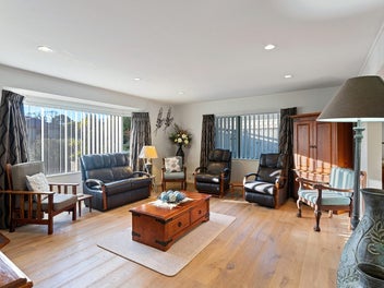 IMMACULATE, PRACTICAL & EASY CARE