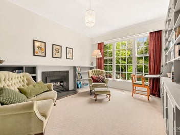 TIMELESS WOBURN ELEGANCE