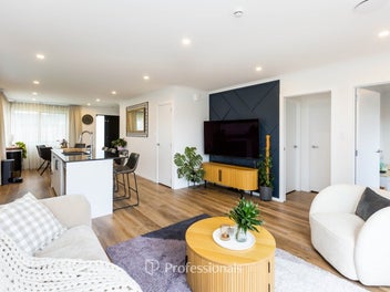 Wait...4 Beds, 2.5 Baths & 2 Living?!