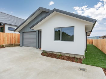 Brand new in Blackhead Road