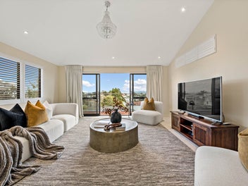Vendors Moving - Elevated Masterpiece Must Be Sold