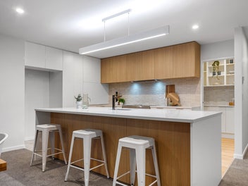 Contemporary Comfort in Ravenswood