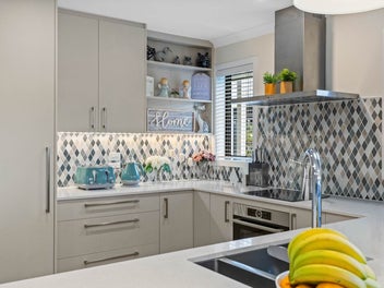 Modern Family Living in the Heart of Kumeu