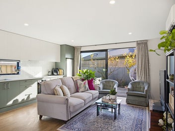 Modern Comfort, Rolleston Convenience