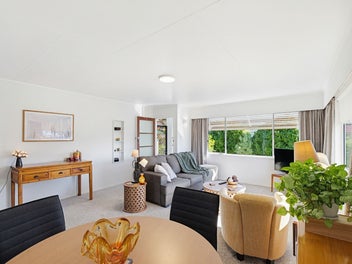 Green, Light-Filled Living in Whanganui Central