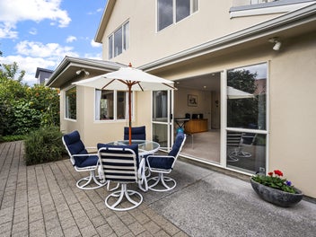 North Facing Family Living - Owners have Bought