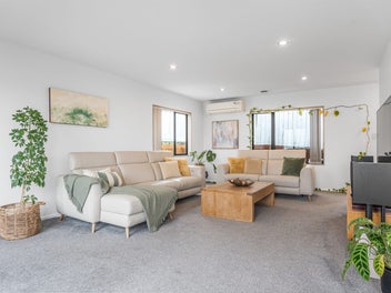 Moving to Australia - Must Be Sold!