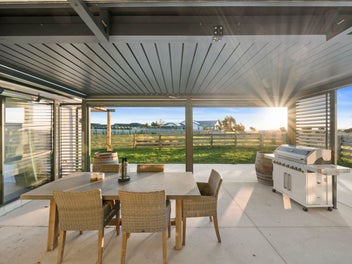 MODERN HOME. MAXIMUM VALUE.