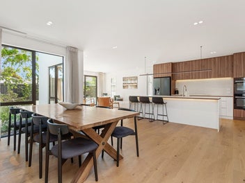 Luxury Family Living, Prime Location