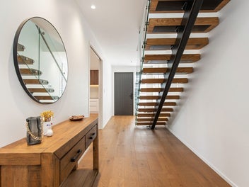 Luxury Family Living, Prime Location
