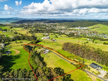 LIFESTYLE SANCTUARY BUILD - LAND & LAKE!!