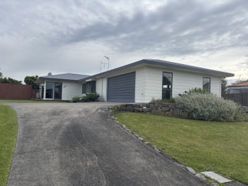 Image 1 of 7