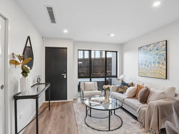 Perfect Place to Call Home in Lynfield!