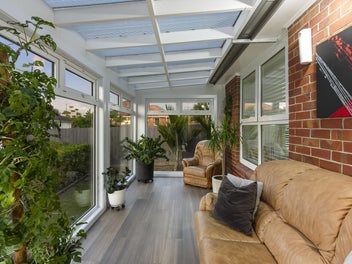 Warm, Sunny & Move-In Ready