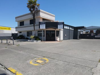 Image 1 of 8