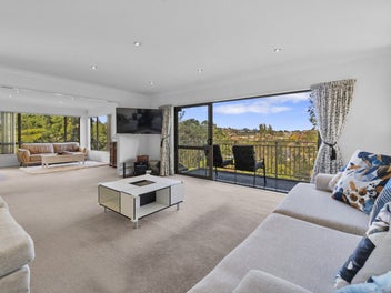 Private position, elevated living