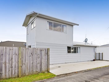 Freehold 2 Bedroom Home in a Handy Location