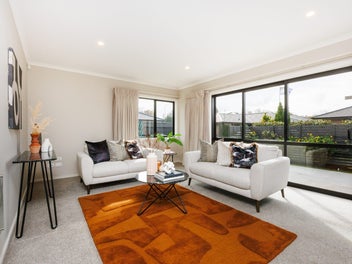 Townhouse - A Cut Above The Rest!