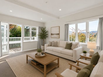 SUNNY FAMILY LIVING - PRIME WADESTOWN POSITION